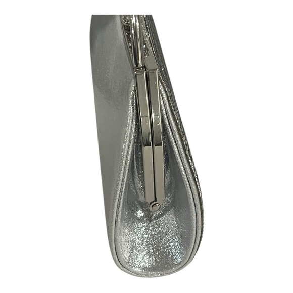 Elegant Silver Evening Bag - Picture 6 of 9